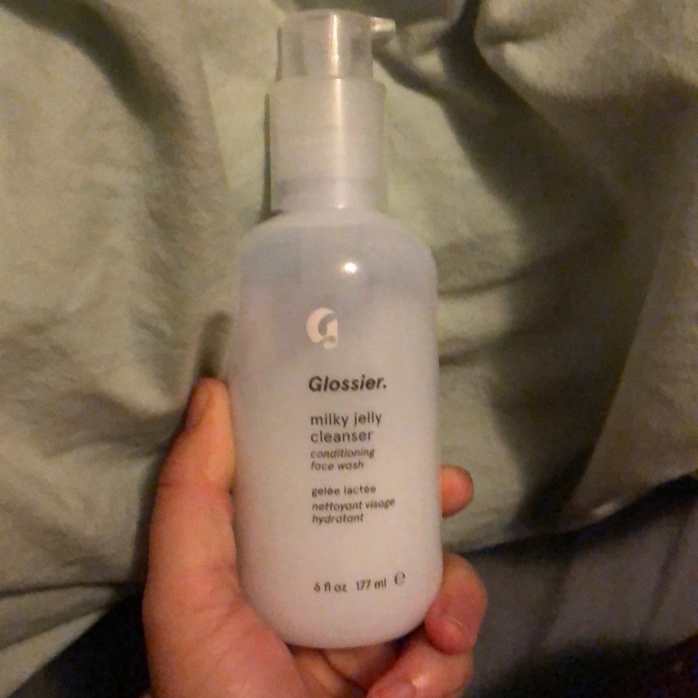 GLOSSIER Milk Jelly Cleanser